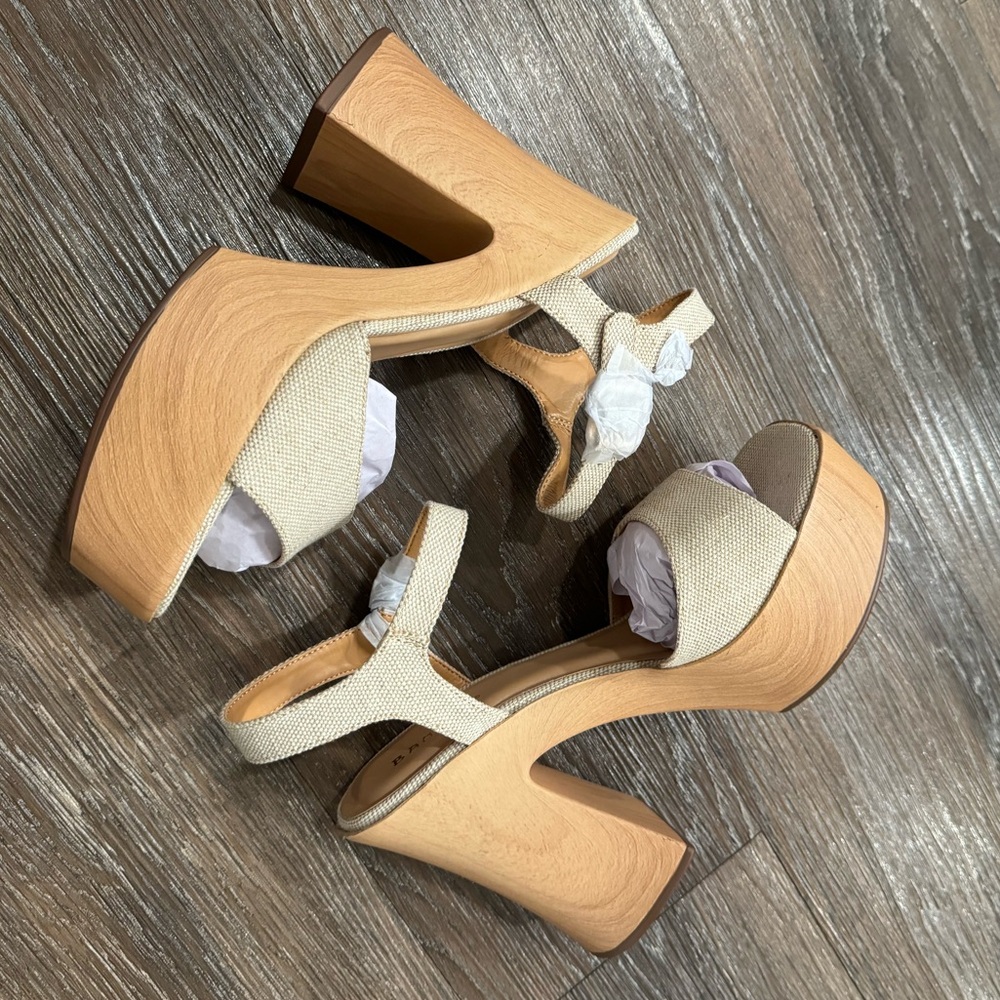 Neutral Canvas Platform Sandals with Wood-Effect Heel - Picture 4 of 5